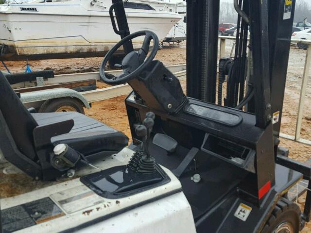 0000000204PS08137 - 1998 YALE FORKLIFT WHITE photo 5
