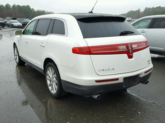 2LMHJ5AT1CBL52769 - 2012 LINCOLN MKT WHITE photo 3