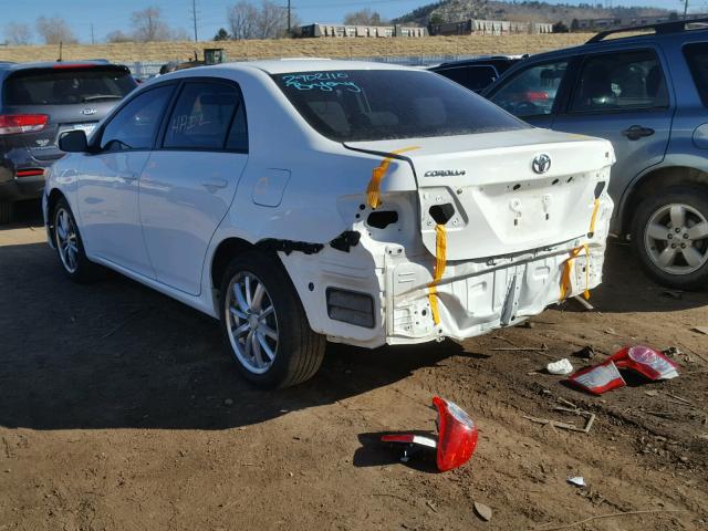 2T1BU4EE2BC589683 - 2011 TOYOTA COROLLA BA WHITE photo 3