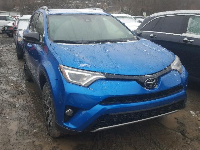 JTMJFREV4HJ700766 - 2017 TOYOTA RAV4 SE BLUE photo 1