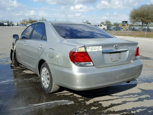 4T1BE32K25U554078 - 2005 TOYOTA CAMRY LE SILVER photo 3