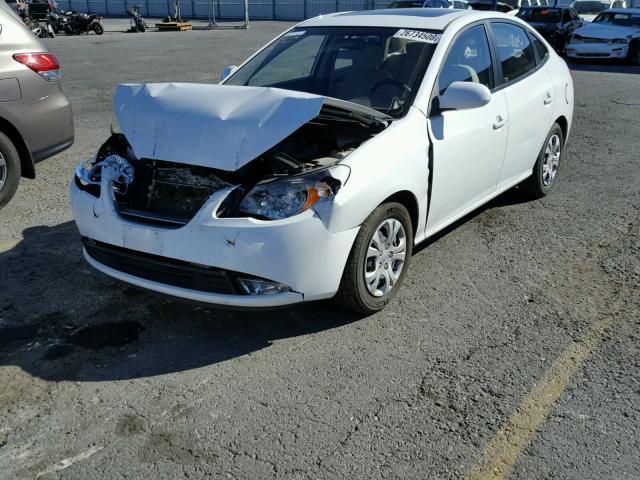 KMHDU46D29U718898 - 2009 HYUNDAI ELANTRA GL WHITE photo 2