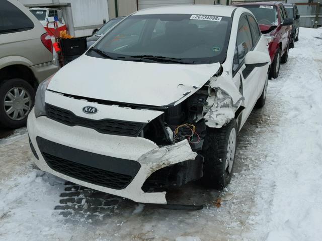 KNADM5A31C6028254 - 2012 KIA RIO LX WHITE photo 2