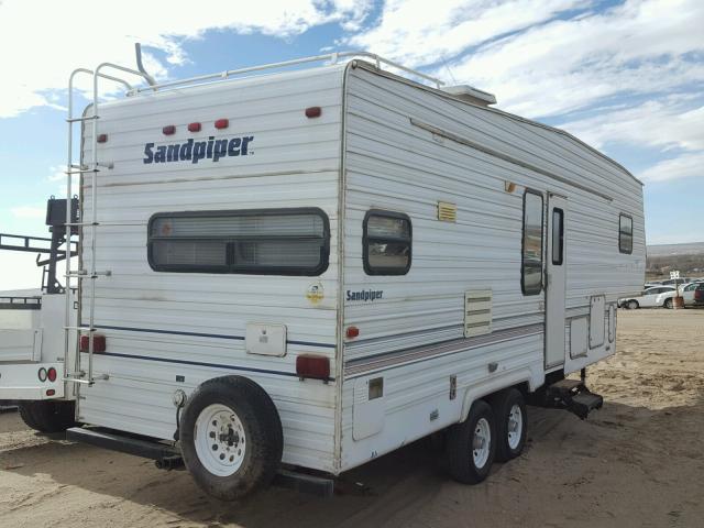 4X4FSAE20XC011877 - 1999 ARO TRAILER WHITE photo 4