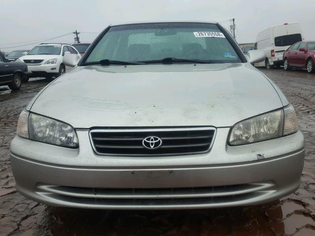 4T1BG22K9YU711260 - 2000 TOYOTA CAMRY CE BEIGE photo 9