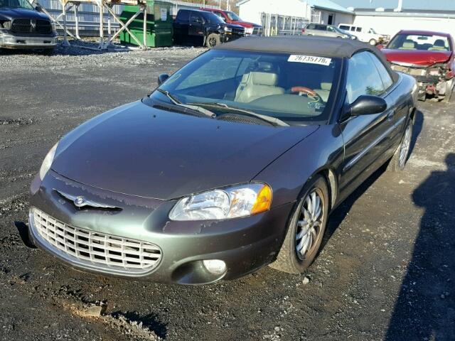 1C3EL55R12N155930 - 2002 CHRYSLER SEBRING LX CHARCOAL photo 2