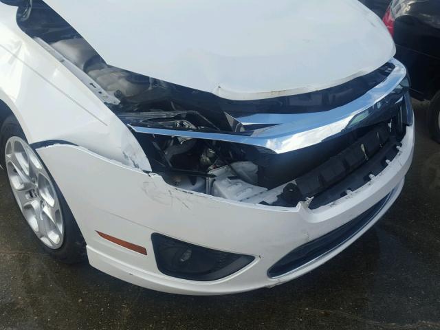 3FAHP0HA9AR184485 - 2010 FORD FUSION SE WHITE photo 9