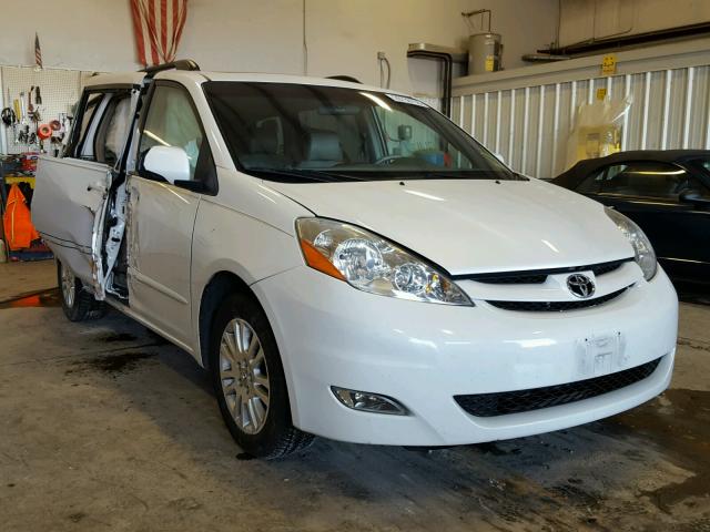 5TDZK22C17S070022 - 2007 TOYOTA SIENNA XLE WHITE photo 1