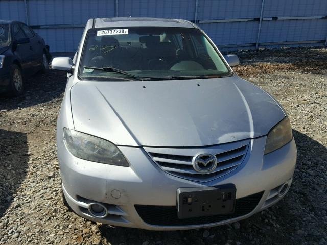 JM1BK323341159381 - 2004 MAZDA 3 S SILVER photo 9