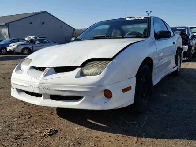 1G2JB124517412495 - 2001 PONTIAC SUNFIRE SE WHITE photo 2