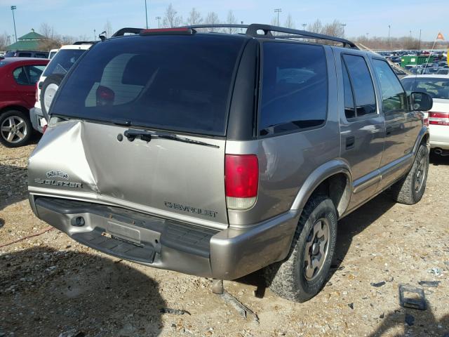 1GNDT13W62K161109 - 2002 CHEVROLET BLAZER GOLD photo 4