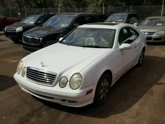 WDBLJ65G01F183691 - 2001 MERCEDES-BENZ CLK 320 WHITE photo 2