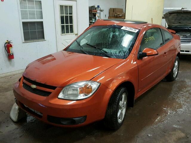 1G1AL14F557672899 - 2005 CHEVROLET COBALT LS ORANGE photo 2