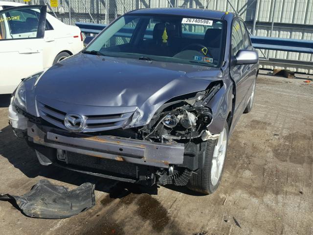 JM1BK344261489912 - 2006 MAZDA 3 HATCHBAC GRAY photo 2