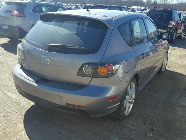 JM1BK344261489912 - 2006 MAZDA 3 HATCHBAC GRAY photo 4