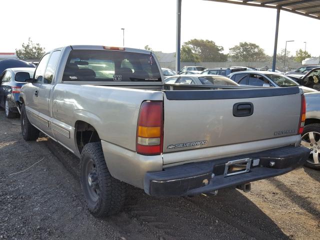 1GCGC29U6YE319554 - 2000 CHEVROLET SILVERADO GRAY photo 3