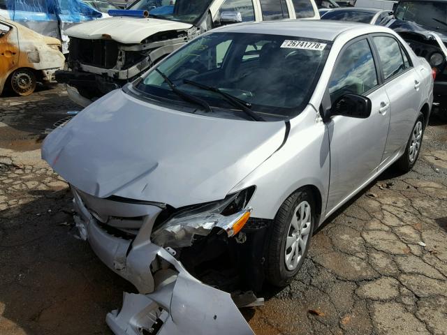 2T1BU4EE6BC583174 - 2011 TOYOTA COROLLA BA SILVER photo 2