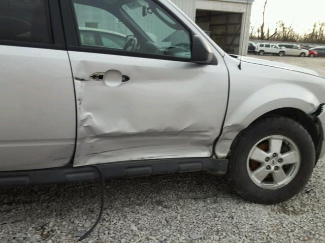 1FMCU9D79AKC21885 - 2010 FORD ESCAPE XLT GRAY photo 9