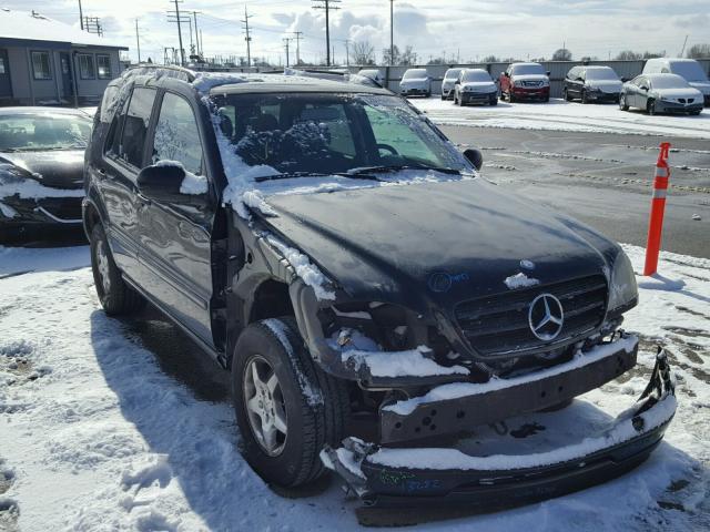 4JGAB54E9YA146030 - 2000 MERCEDES-BENZ ML 320 BLACK photo 1