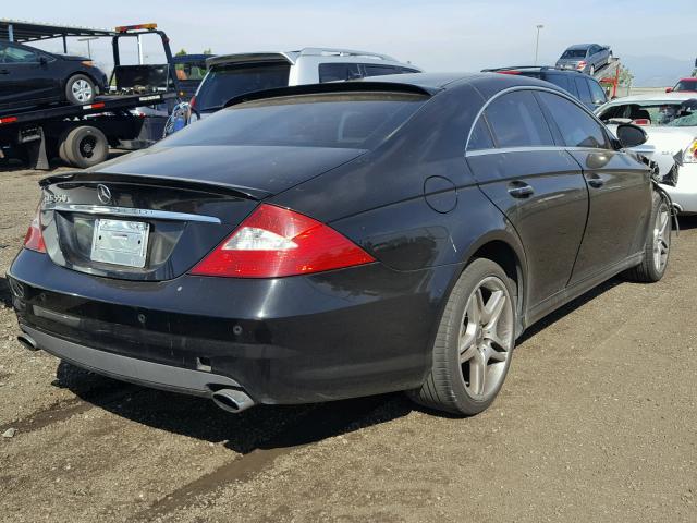 WDDDJ72X28A116572 - 2008 MERCEDES-BENZ CLS 550 BLACK photo 4