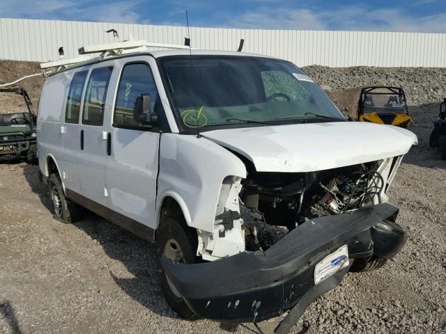 1GCWGFCA0E1208104 - 2014 CHEVROLET EXPRESS G2 WHITE photo 1