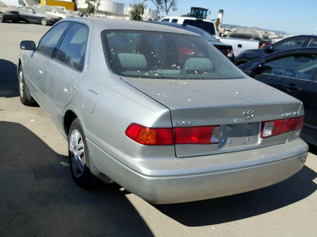 JT2BG22K1Y0479080 - 2000 TOYOTA CAMRY CE SILVER photo 3