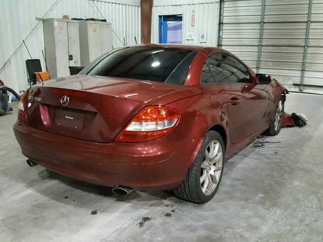 WDBWK56F25F043948 - 2005 MERCEDES-BENZ SLK 350 RED photo 4