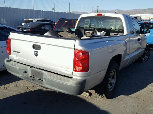 1D7HE22K26S506009 - 2006 DODGE DAKOTA ST SILVER photo 4