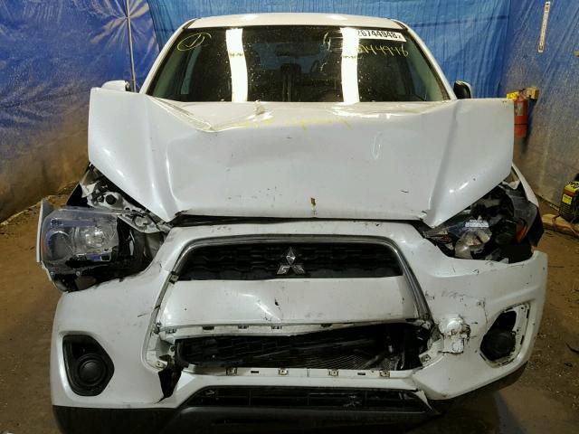 4A4AR3AU8EE030704 - 2014 MITSUBISHI OUTLANDER WHITE photo 9