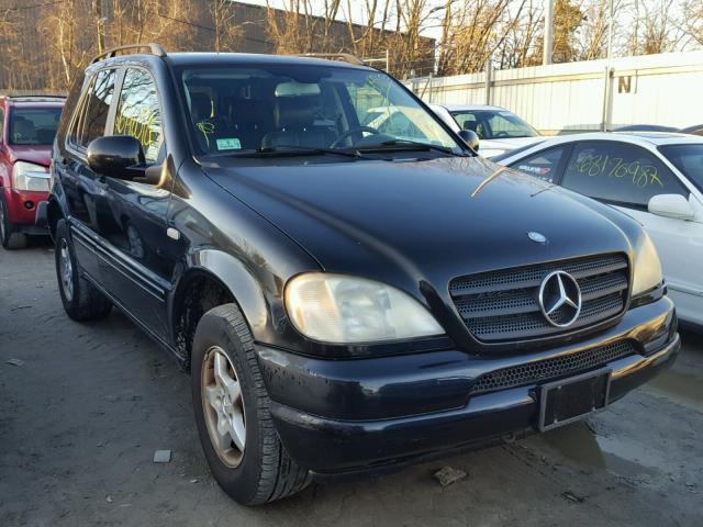 4JGAB54E6YA196092 - 2000 MERCEDES-BENZ ML 320 BLACK photo 1