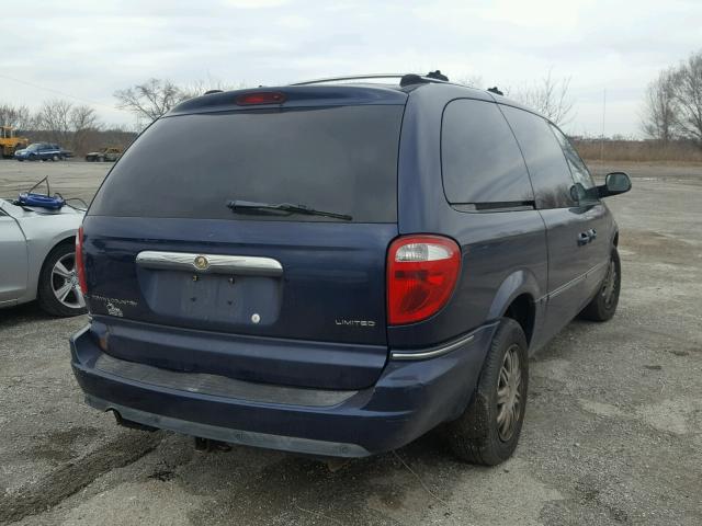 2C8GP64LX5R506013 - 2005 CHRYSLER TOWN & COU BLUE photo 4