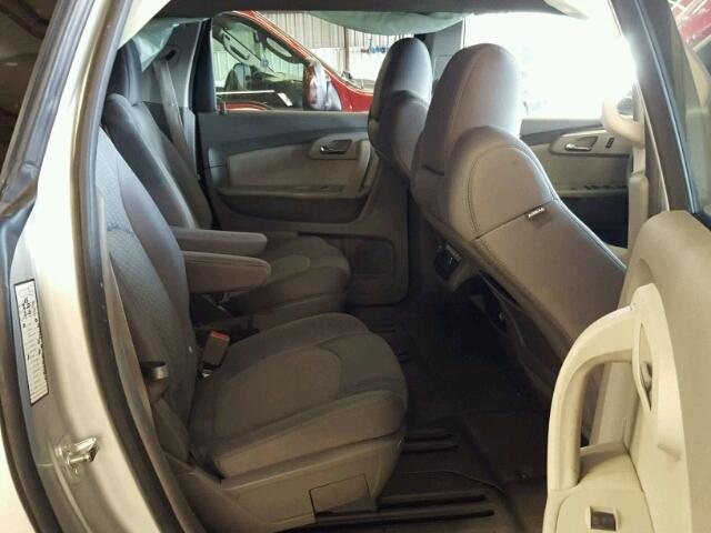 1GNKVJED2CJ141623 - 2012 CHEVROLET TRAVERSE L SILVER photo 6