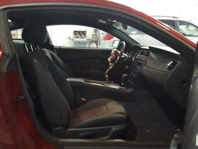 1ZVBP8AM1E5284699 - 2014 FORD MUSTANG RED photo 5