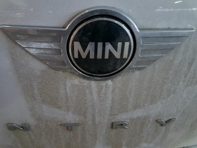 WMWZC5C51FWP46933 - 2015 MINI COOPER S C WHITE photo 9