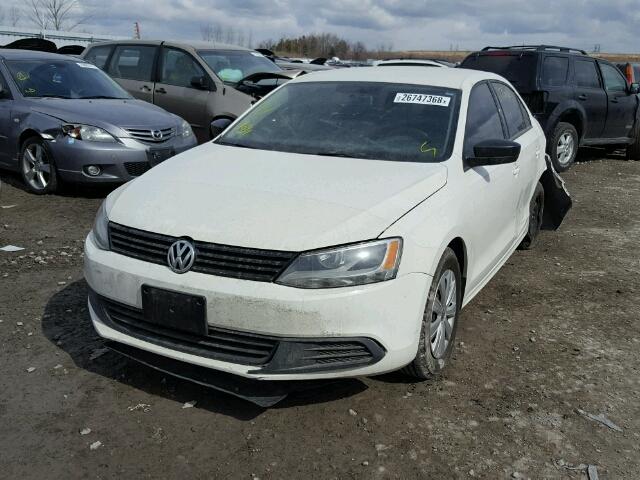 3VW2K7AJ8DM449218 - 2013 VOLKSWAGEN JETTA BASE WHITE photo 2