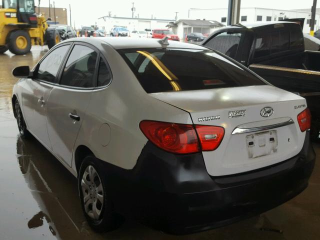 KMHDU4AD9AU858202 - 2010 HYUNDAI ELANTRA BL WHITE photo 3