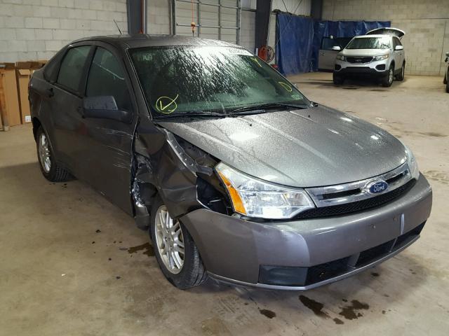 1FAHP3FN2BW110055 - 2011 FORD FOCUS SE GRAY photo 1