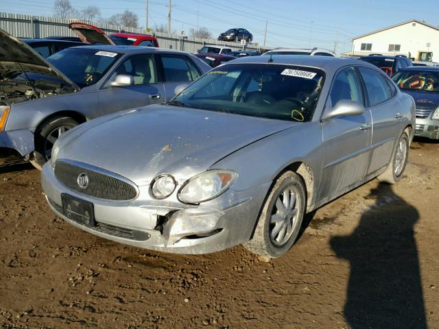 2G4WD532651284248 - 2005 BUICK LACROSSE C SILVER photo 2