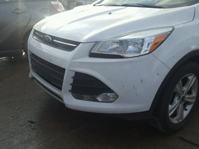 1FMCU0GX3EUD95534 - 2014 FORD ESCAPE SE WHITE photo 9