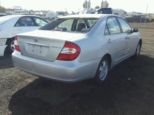 4T1BE30K22U050399 - 2002 TOYOTA CAMRY LE SILVER photo 4