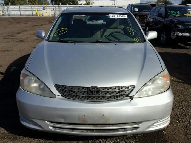 4T1BE30K22U050399 - 2002 TOYOTA CAMRY LE SILVER photo 9