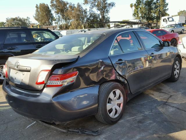 4T1BF3EK8BU633744 - 2011 TOYOTA CAMRY BASE GRAY photo 4