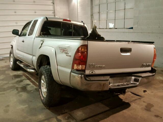 5TEUU42N66Z188022 - 2006 TOYOTA TACOMA ACC SILVER photo 3