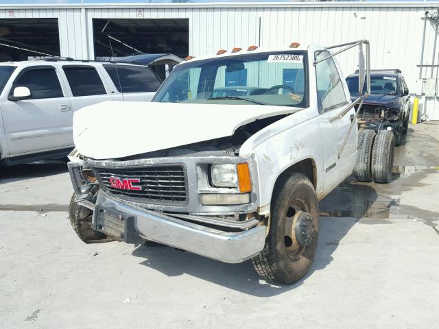 1GDJC34J5YF448089 - 2000 GMC SIERRA C35 WHITE photo 2