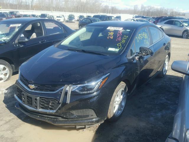 1G1BE5SM2H7178849 - 2017 CHEVROLET CRUZE LT BLACK photo 2