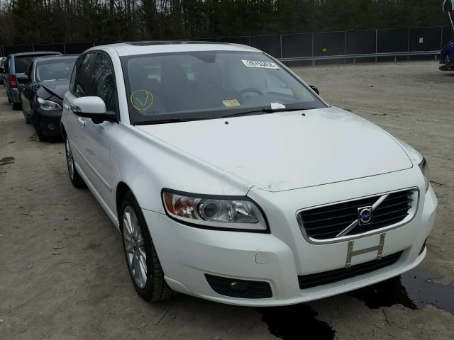 YV1382MW4A2536630 - 2010 VOLVO V50 2.4I WHITE photo 1