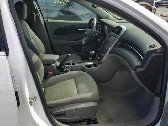 1G11A5SL6EF239426 - 2014 CHEVROLET MALIBU LS თეთრი ფოტო 5