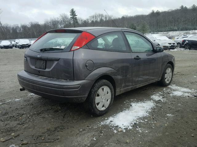 1FAFP31N97W162353 - 2007 FORD FOCUS ZX3 GRAY photo 4