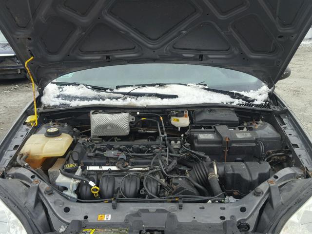 1FAFP31N97W162353 - 2007 FORD FOCUS ZX3 GRAY photo 7