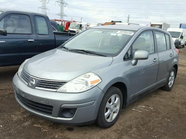 3N1BC13EX8L412716 - 2008 NISSAN VERSA S SILVER photo 2